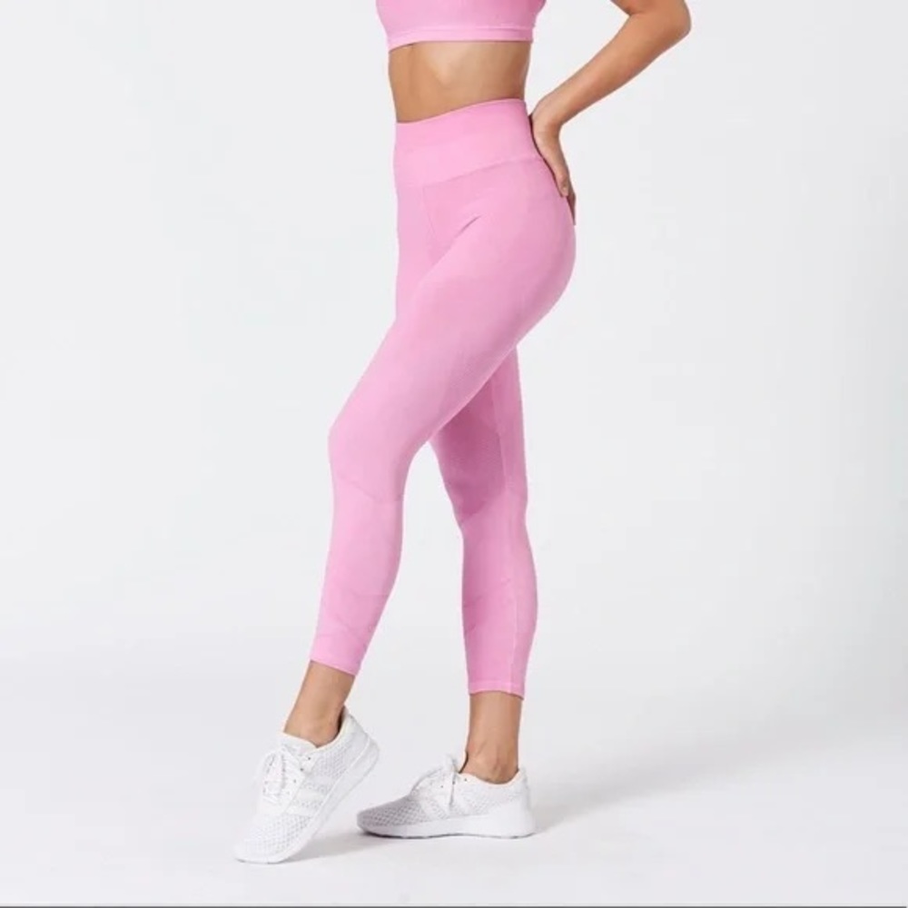 NUX Soft Pink Leggings
